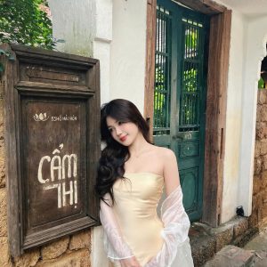 Váy lụa sang chảnh