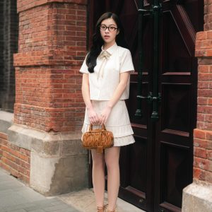 Chân váy họa tiết xếp ly tầng